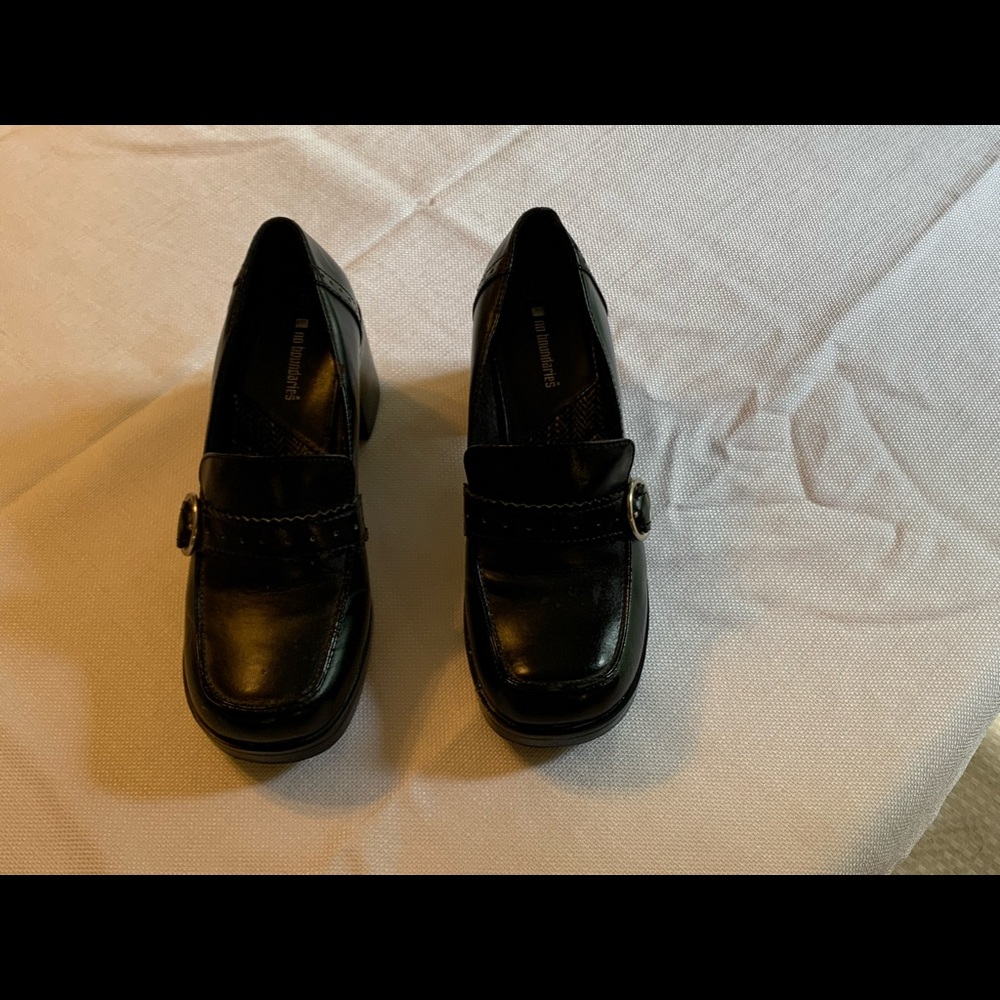 Black heeled loafer casual shoes